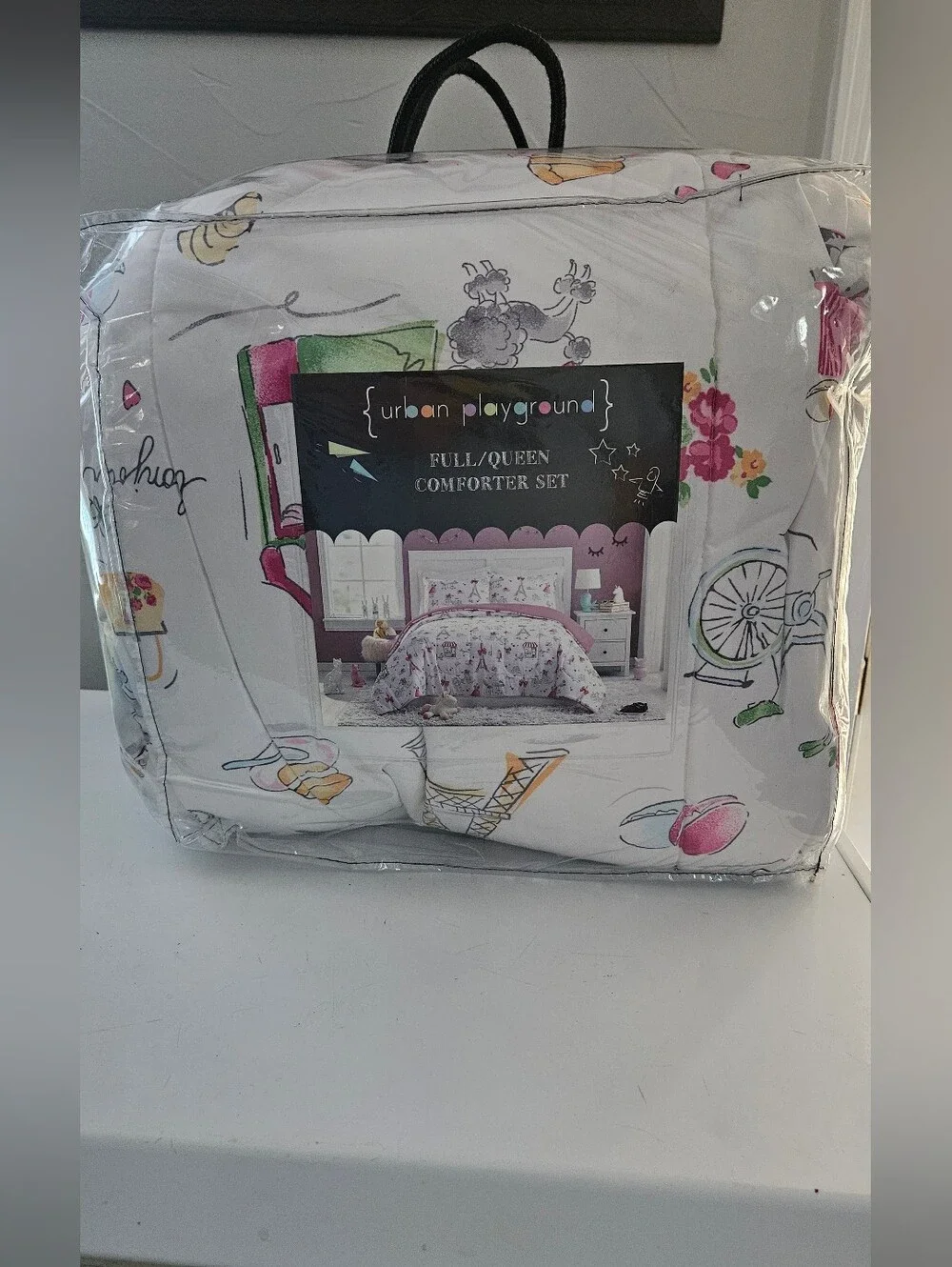 Full/Queen Comforter Set - White with Multi-Color Print Pretty In Paris